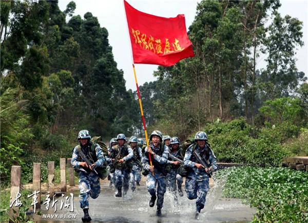 大海就是练兵场,也是我海军陆战队的战场