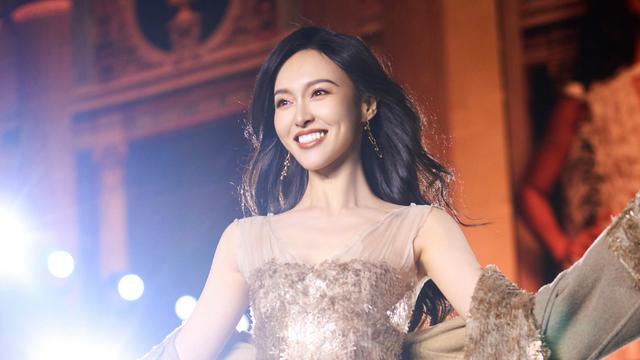 古早狗血剧《爱情睡醒了》,是真舍得花钱,OST直接一个众星云集
