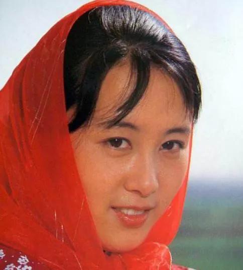 周里京、吴玉芳主演的电影《人生》,陈晓、李沁能超越吗?