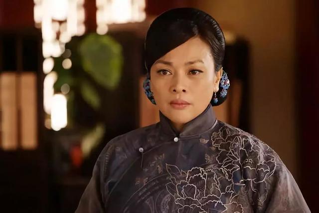 湖北演员史可,二婚远嫁大9岁瑞士亿万富翁,年轻时艳压巩俐!