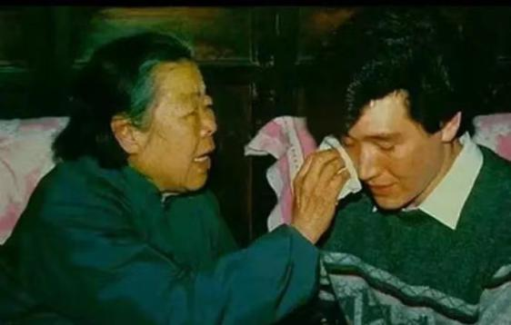 春晚爆红“捞金”后,“崇洋媚外”跑去美国?费翔如今过得怎么样