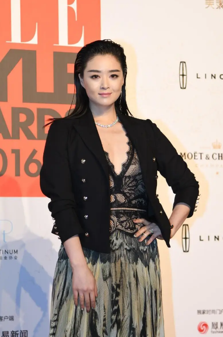 蒋欣惊人的蜕变,从童星到实力派演员,她再一次让娱乐圈刮目相看