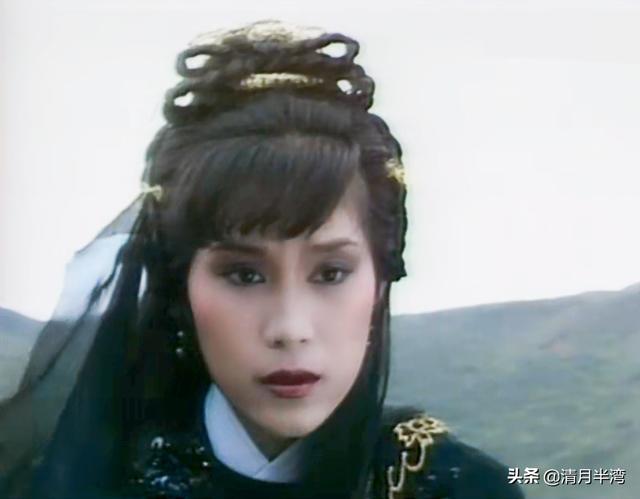 天龙八部名场面,六版木婉清摘面纱,谁秀丽绝俗,谁在闹笑话?