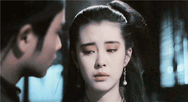 关之琳30年前这部经典,仅仅上映了7天,与梁家辉演绎“人鬼情”