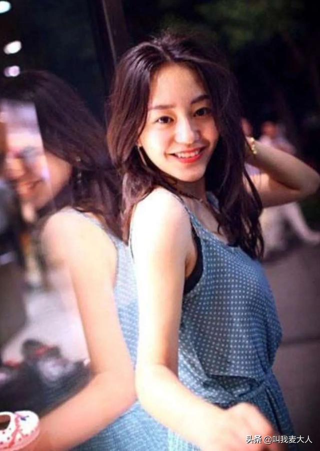 章子怡前男友火了!洋媳妇北大博士肤白貌美,混血龙凤胎实在太萌