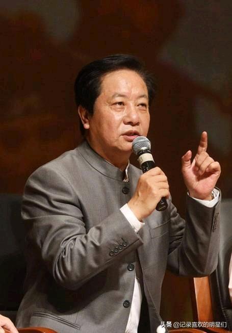 原来西游记中有三个唐僧是三个不同男演员来饰演的，演技精湛！