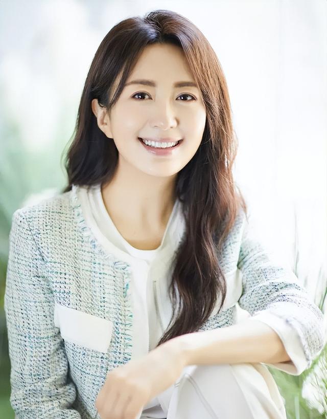 杨童舒:和老公相爱至今,我不是于和伟的老婆,老公是普通商人