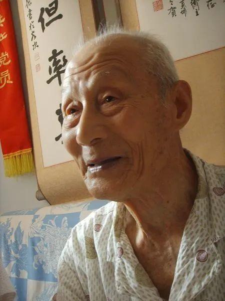 83年,一山东老农端茶倒水时身份暴露,22年后被隆重邀请到中南海