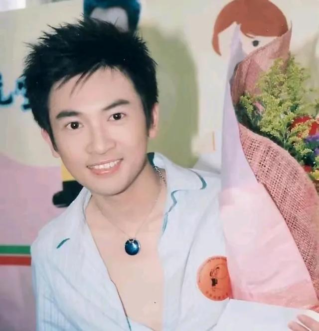 小虎队现状;陈志朋塌房、苏有朋被骗,吴奇隆或面临2次离婚!