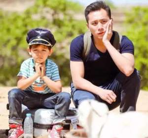 刘烨的儿子(刘烨儿女近照罕曝光，诺一帅气难掩霓娜长相显老气，兄妹差别大)