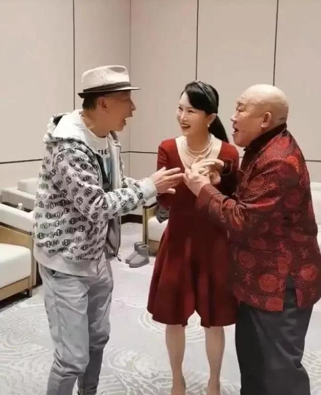 情歌唱将任静,女歌手榜样!凭实力与韦唯抛弃的付笛声住上亿豪宅