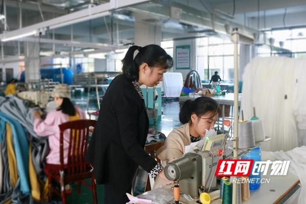 工匠之星|匠心筑梦 新时代缝纫女工段四娥的28年坚守