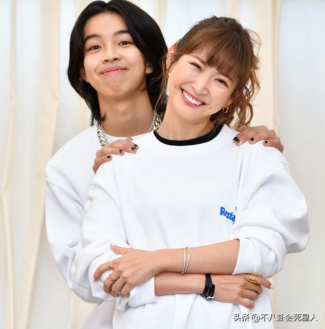 7天内6位明星去世,有人在家中浴缸溺亡,有人出车祸