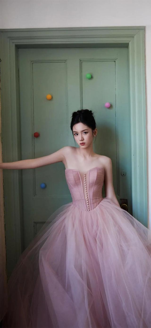 美女写真第111期——周也