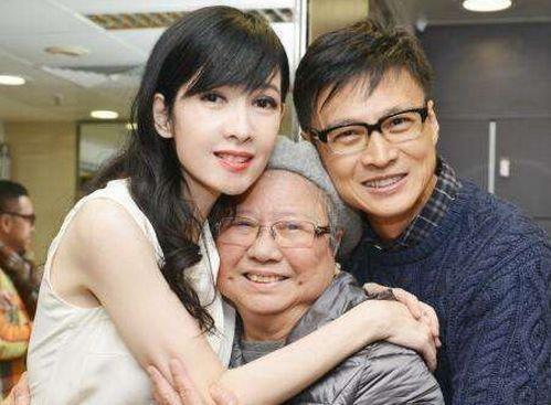 周慧敏50多岁依然貌美如少女,为了冻龄一辈子没有生孩子