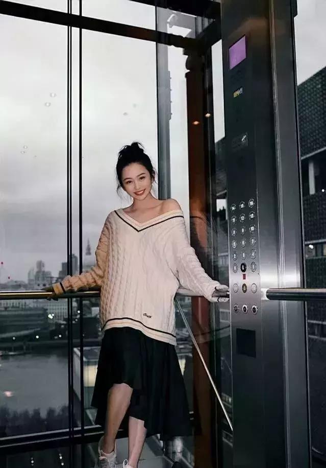 林青霞18岁女儿素颜照曝光,被夸像妈妈!马上有网友不同意了