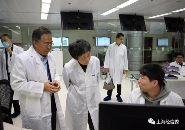 十二届全国人大常委会副委员长严隽琪赴上海超级计算中心调研