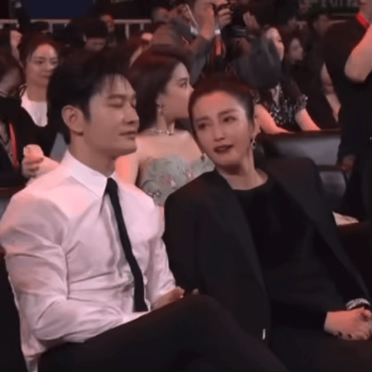 深扒黄晓明李冰冰过往,才发现他们之间不止是朋友那么简单