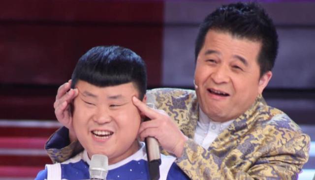 毕福剑近况曝光,身体发福无往日风采,戴帽子口罩难掩沧桑
