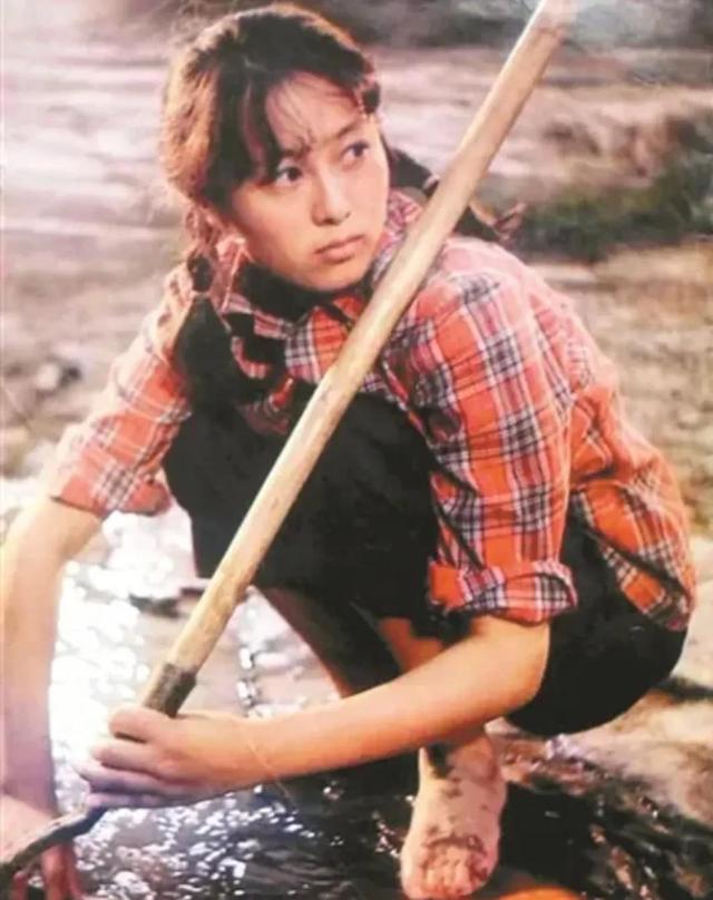 周里京、吴玉芳主演的电影《人生》,陈晓、李沁能超越吗?