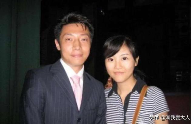 章子怡前男友火了!洋媳妇北大博士肤白貌美,混血龙凤胎实在太萌