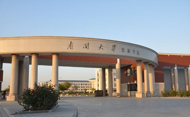 “中国鹰派代表”艾跃进:开口就是“灭日本”,58岁却因胃癌去世