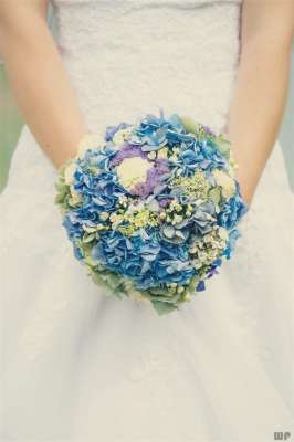 美好的爱情(跟对的人在一起，才会成就一段美好的爱情)