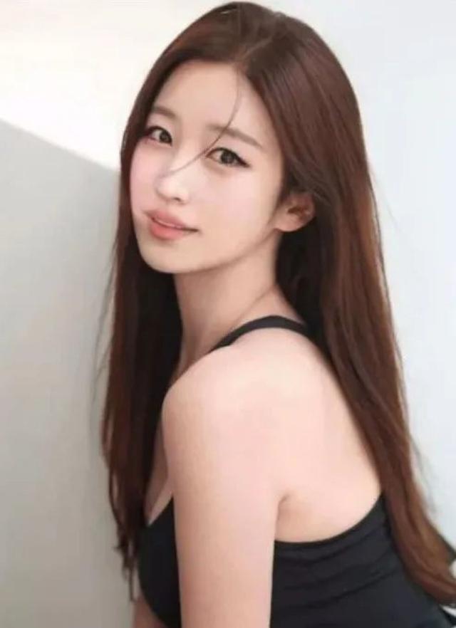 32岁韩国美女主播突然自曝吸毒,自愿自首!警方已介入调查