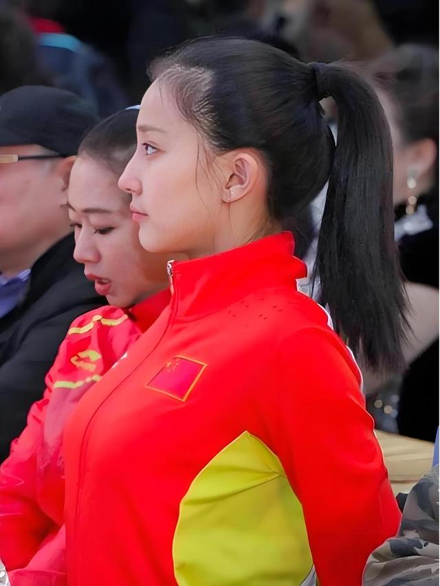 体操女神张豆豆:“挺胸照” 出圈,嫁孙杨的逆袭爱情与事业