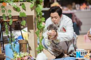 魏大勋明星大侦探(《明星大侦探》潘粤明吃道具 魏大勋唱民谣)