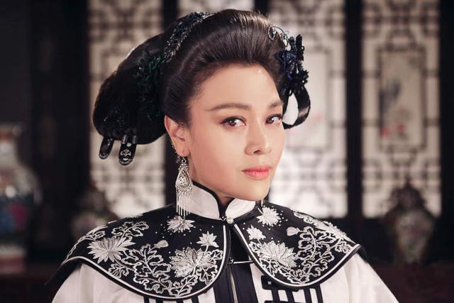 湖北演员史可,二婚远嫁大9岁瑞士亿万富翁,年轻时艳压巩俐!