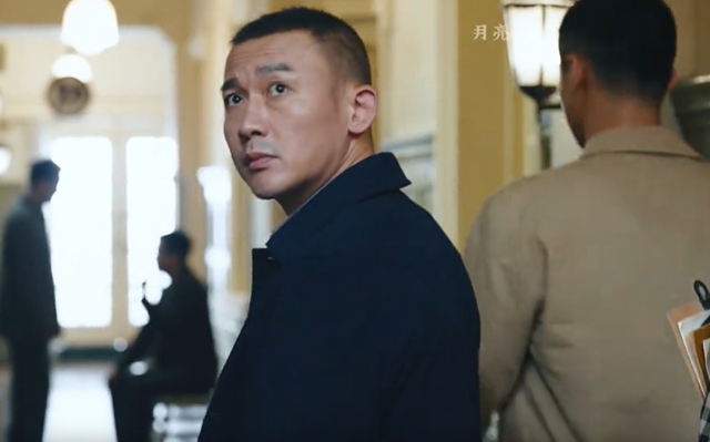 《暗夜与黎明》老默哭了,尊敬十年的恩人,竟是自己的仇人