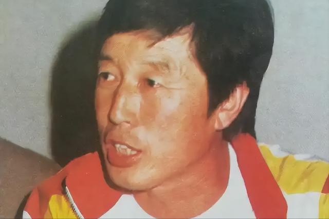 虐待殴打、逼迫队员服禁药、集体割阑尾,冠军教练马俊仁有多离谱