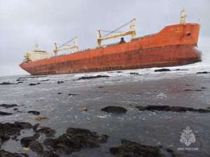 中国怎么了(揪心一中国货船遇强风暴在俄海域搁浅)