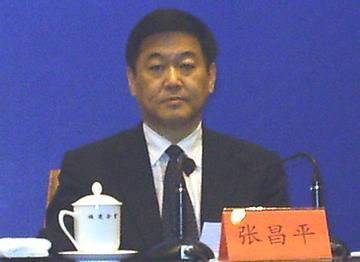 00年,岳阳书记离任时,却猛然发现自己连市委大门都走不出,为何