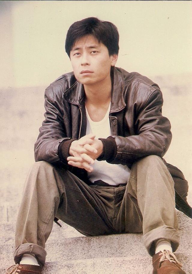 凄惨的王杰:曾力压张学友,却遭下毒前程尽毁,还被两任妻子抛弃
