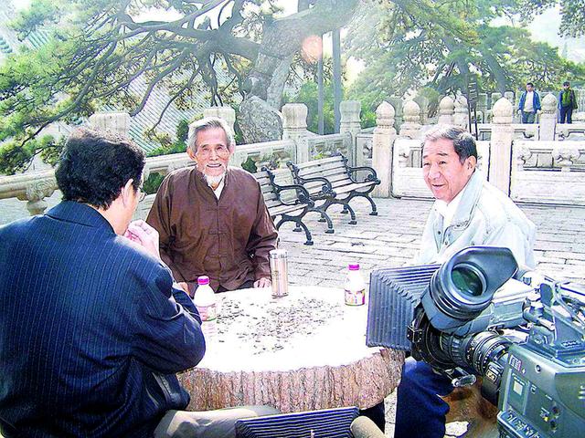 老影人旧事:他是《英雄》中视死如归的书馆老馆长,99岁依然健在