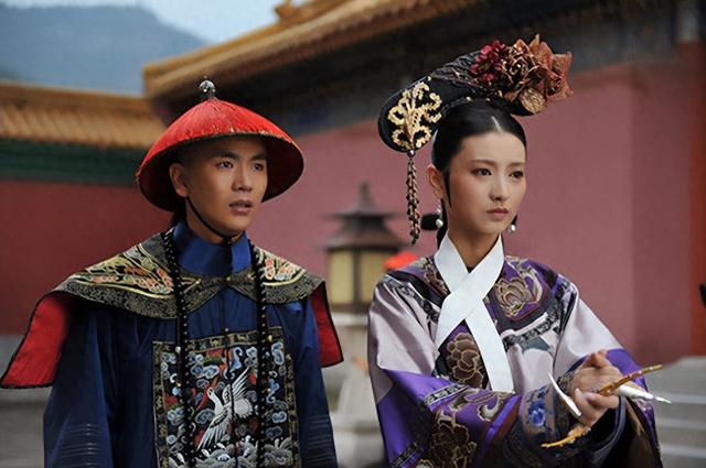 50岁张晓龙恋情曝光,已结婚多年,生下两个孩子,妻子至今是个谜