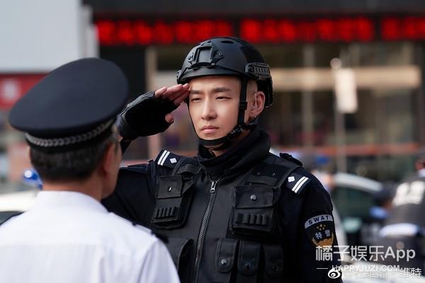 还记得剧版《匆匆那年》里的赵烨吗?他现在长这样