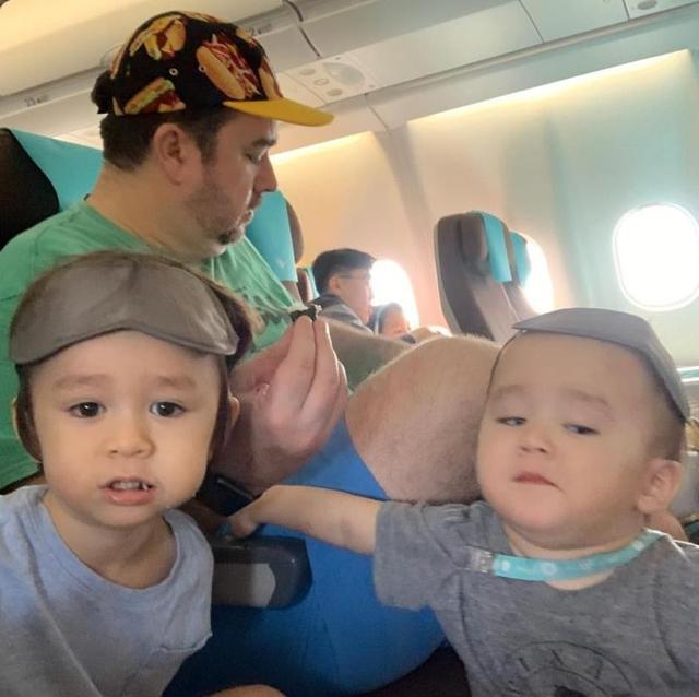 本特利和威廉之父,儿子喂马桶水给他,他将巧克力做成便便喂儿子