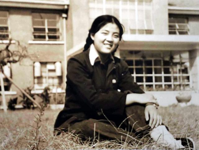 著名演员张良:与爱妻王静珠共过生死患难,他老年给妻子打工