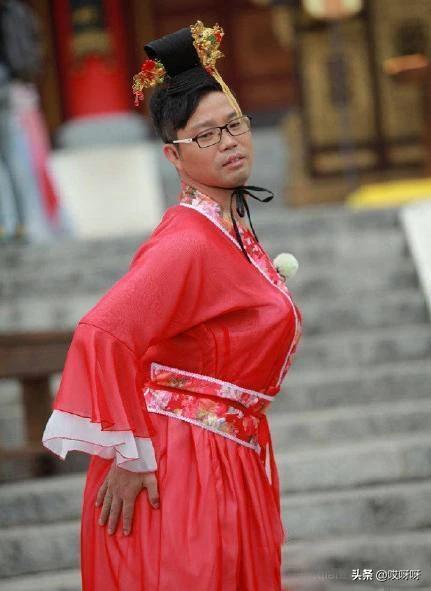 美到雌雄模糊的女装扮相,男明星的女装有谁惊艳了你