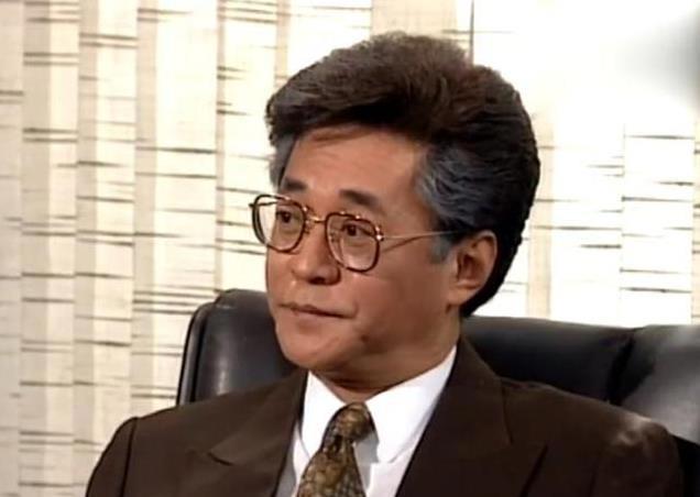 “岳不群”扮演者王伟:02年隐退加拿大,终因癌症低调告别舞台
