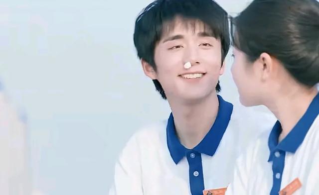 李兰迪张新成他们是沉默了七年的真情侣,是内娱纯爱战神的具象化