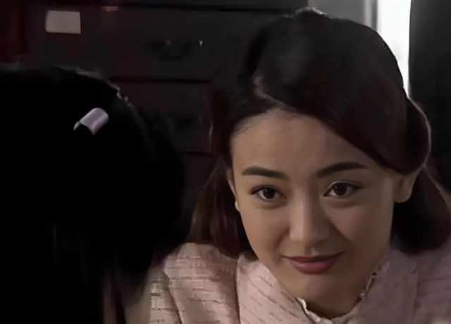 雪豹15年后,五位女演员不红各有苦衷,白月光“萧雅”近照美