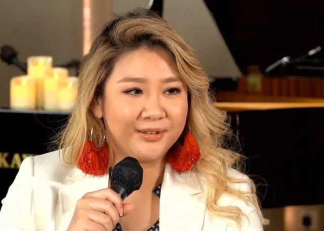 郑少秋女儿自称瘦了一圈,不用节食就能轻松减肥,网友:看不出来