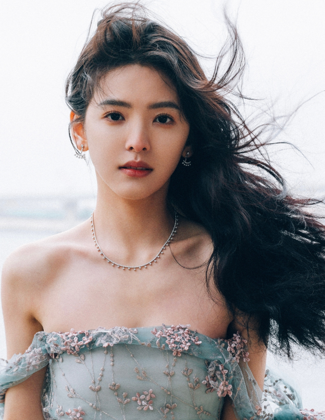 清纯天花板!初恋女神的身材太炸了