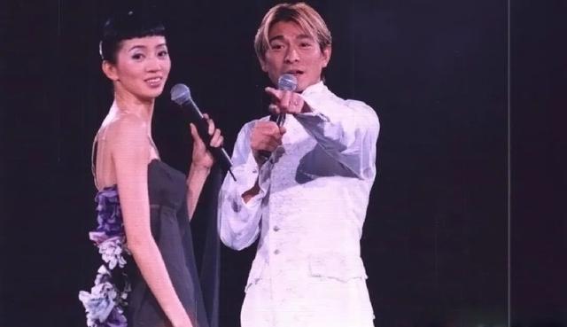 2000年,刘德华凭借《暗战》,成为21世纪第一个金像奖影帝