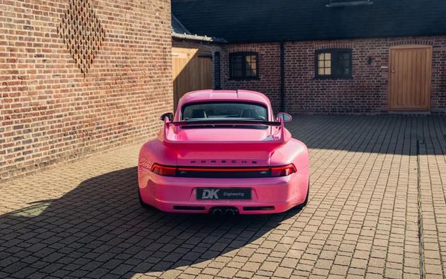 骚粉的保时捷911重制车,全碳定制Gunther Werks 993