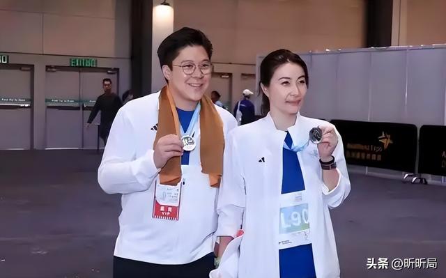 看清楚了郭晶晶的四重身份后,终于明白霍启刚为何非她不娶了